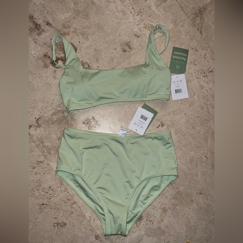 Andie 2 piece swim suit size S in color Kiwi